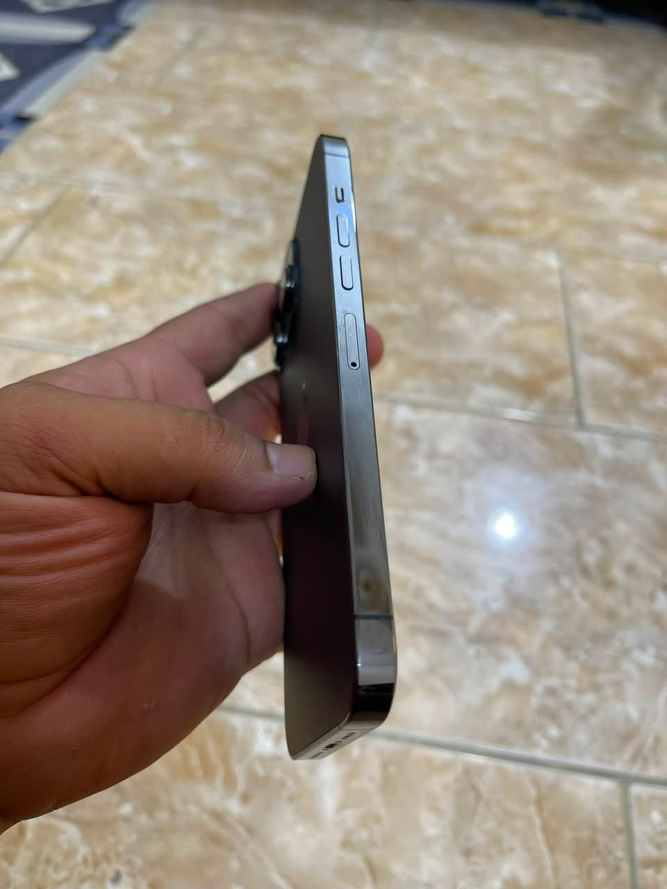 سلام عليكم
للبيع ايفون 13 برو ماكس نظيف كلش بلادي ممفتوح بطارية 85 بلاديه بي بس لكلاسه مال شاشة مفطوره مماثره ع جهاز نهائياً ولجهاز كلش نظيف السعر 600 عنواني الدوره 
رقمي ***********
