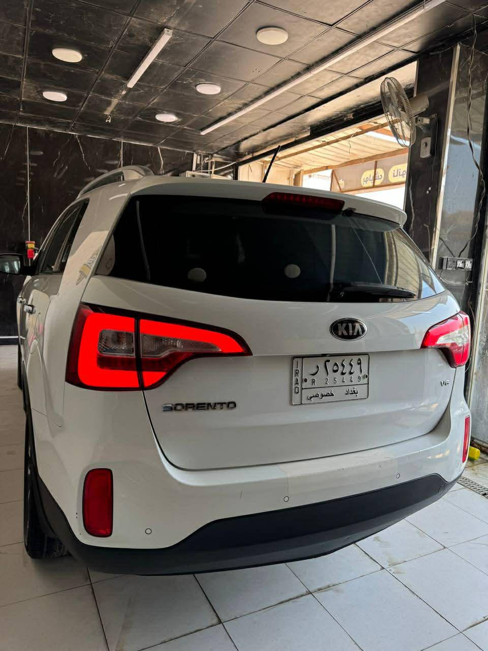 السلام عليكم
سورنتو 2014 

خليجي .. 

محرك 6 سلندر 

فول فول قابوط موصفات .. 

سقف   بانوراما .. 

تحكمات .. 

حساسات امامي خلفي .. 

مري شفط .. 

ترحيب بيبان .. 

بصمه ابواب .. 

يدات نيكل .. 

7 ..راكب .. 

ماشيه 185

سنويه جديد .. 

رقم بغداد انگليزي .. 

بيه شبر بارد باب السايق 

مكان السياره الحله..

مركز المدينه.. 

سعر200 اوبي مجال 

*********** اتصال + وتساب
