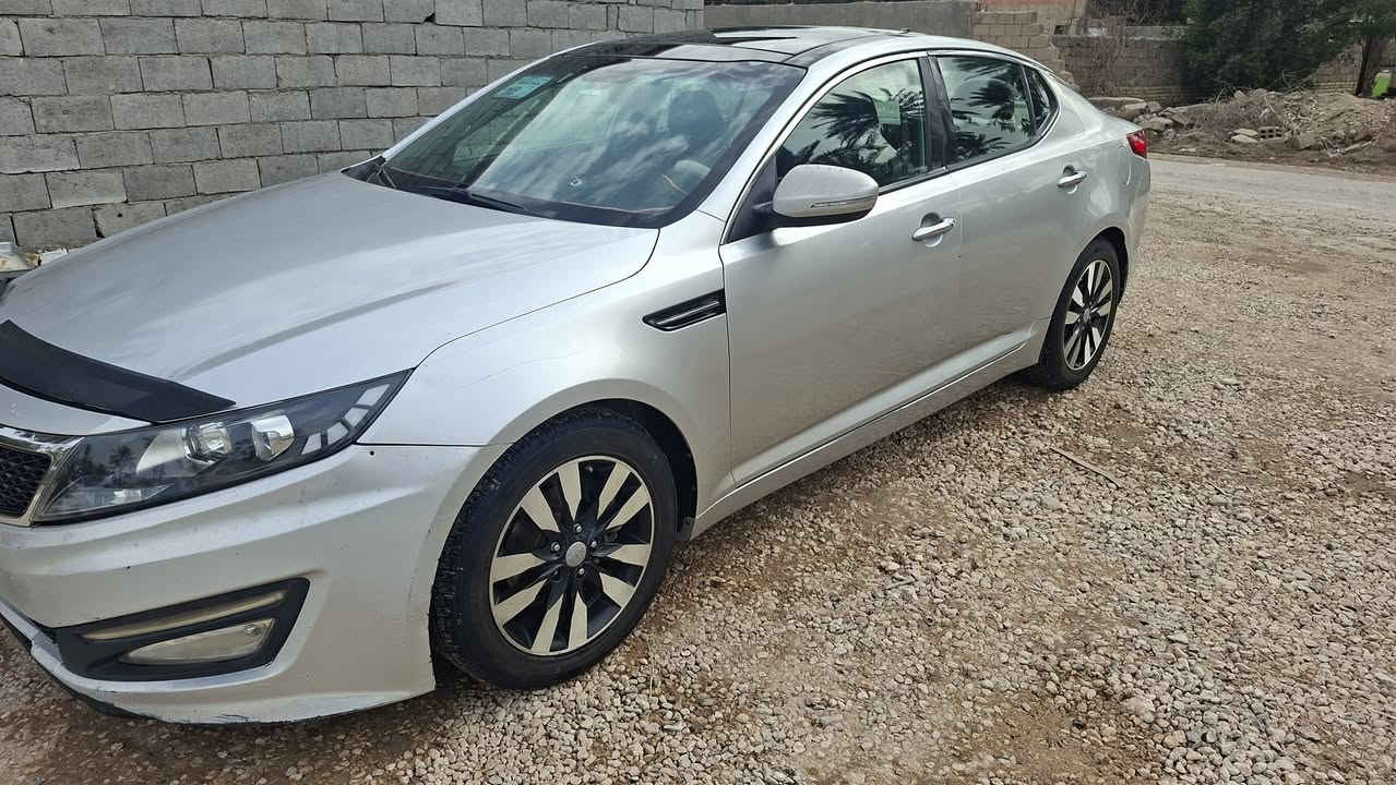 اوبتما موديل ٢٠١١ رقم بغداد بأسمي لون سلفر وارد امريكي
محرك ٢٤٠٠ 
بصمة 
كشنات كهربائي تدفئة تبريد بالكشنات 
اشاير بالمري 
تخم تاير جديد 
حدايدية كله جديد 
حادثها فقط الدعامية الامامية طخه مو حادث مثل ما موضح بالسونار 
سيارة مرتبة ونظيفه ماتذب عليها برغي
مكانها بابل مدينة القاسم 
السعر 115 وبيها مجال قليل
***********
