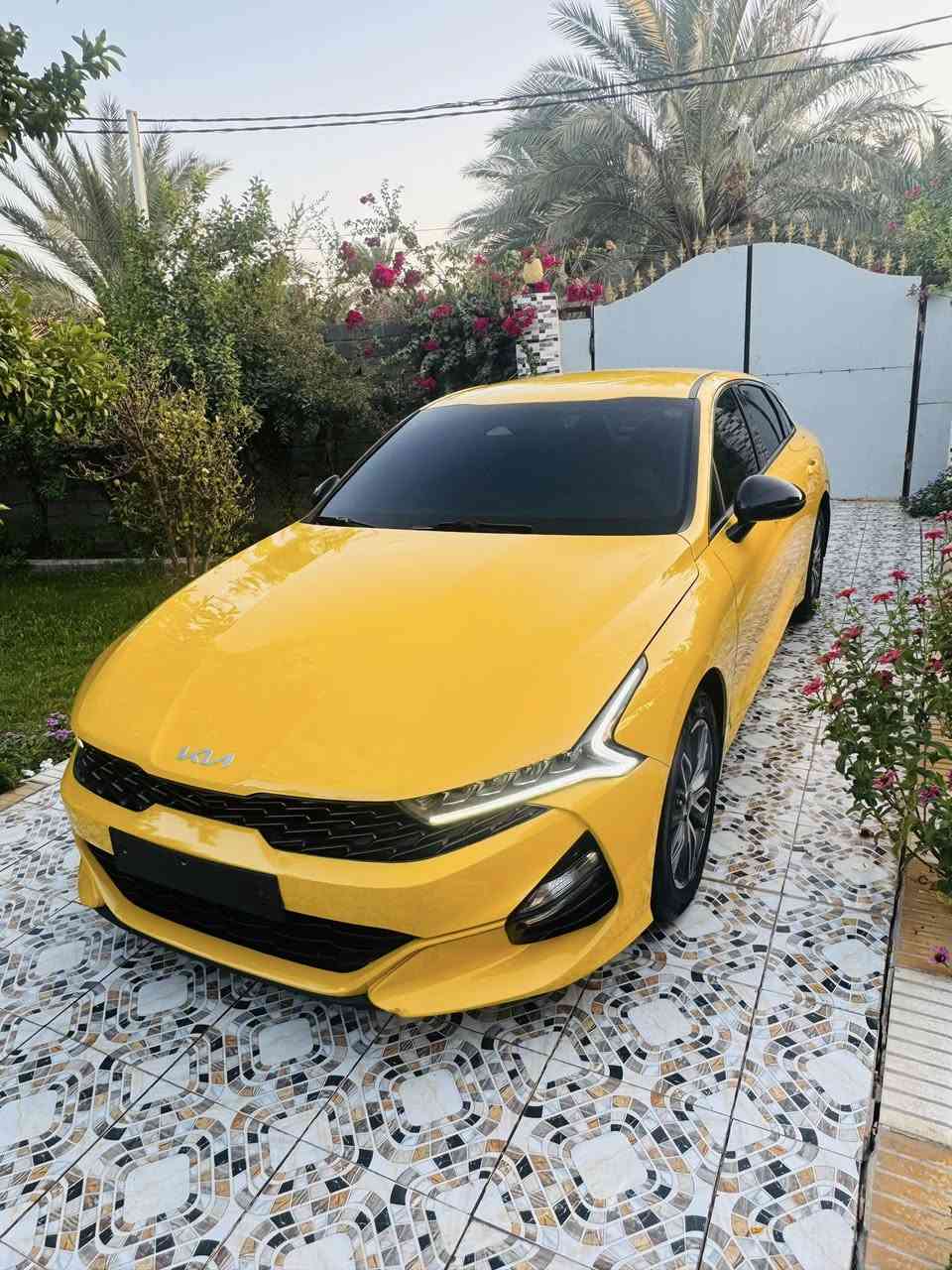 السلام عليكم 
للبيع K5 
موديل 23 
وارد كوري 
بانزين اصل 
مكينه 2000 
عليهه منظومه غاز اتيكر تركي 
دخول جديد ما مشتغله  خط 
ترقيم جديد  بأسمي 
حادثهه جاملغ خلفي جهه السايق 
مواصفاتهه موضوحه بلصور 
مكاني بابل 
السعر 185 
***********
