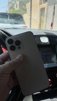 ايفون 13 برو ماكس شغال كله مبدل شاشه سعر 425 الف بطاريه 72 بلادي 07831...