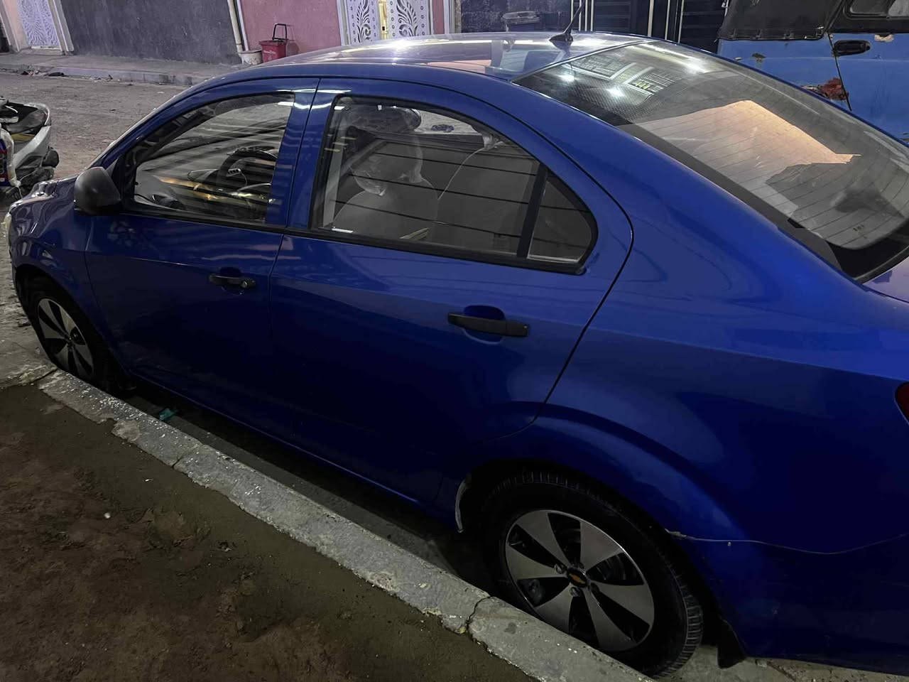 سونيك موديل 2012 رقم بغداد انكليزي سنويه لحد 29 تحويل مباشر السياره كلش نضيفه بلاديه بس بيهه رش جزء من البنيد مكينه وكير جيد جداً كهربائياتهه كلهه شغاله تبريد شغال غرفتهه كلش حلوه السعر 59 ورقه مكان السياره بغداد رقم الهاتف *********** بي واتساب ماجاوب خاص الخاص مغلق
