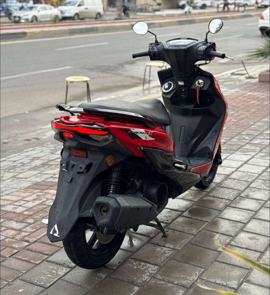 سلام عليكم
Cygnos X 2020 
ماشية 40 الف وارد يابان
الدراجة جديدة وخير من الله مكفولة مكينه وكفر وكلچات 
بيها تزويد اشاير بلاديات وشاشة دجيتل ومثل مموضح بالصور الدراجة نظيفة بيها منفذ يو اس بي مال شاحنة بلادي 
العنوان بغداد البنوك الشراي يتصل *********** ✅
