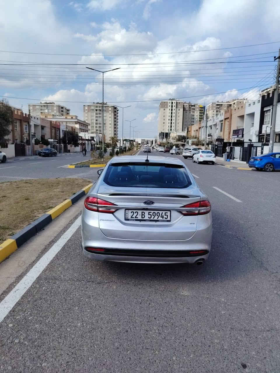 فيوجن 2017  se
محرك 2500 المرغوب
كير ماوس
بريك كهربائي
كشن كهربائي سائق وراكب
3 شاشات
لايت زنون
كامره خلفيه 
حساس خلفي
بصمة شغال
سويج عدد 2
تحديد سرعة
كود ابواب
بجم كبس بلادي
بدون ايرباك ( ايراكات كلهه بلاد )
ضرر جنطة فقط بدون دواخل
سيارة عليهه ادامة كاملة واطارات وبطارية جديدة
السيارة احلى هواي من الصور
عنوان اربيل السعر 128$
هاتف***********       *********** أربيل, العراق
