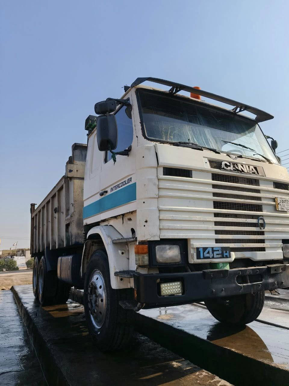 سلام عليكم سكانيه للبيع /113/موديل 91  مكفوله كفاله عامه كهربائيات كله شغاله تبريد  تخم تاير كير 5/5  محرك وكير جدد مجموعه كتر 19 رقم بصره / المكان واسط نعمانيه / ***********
