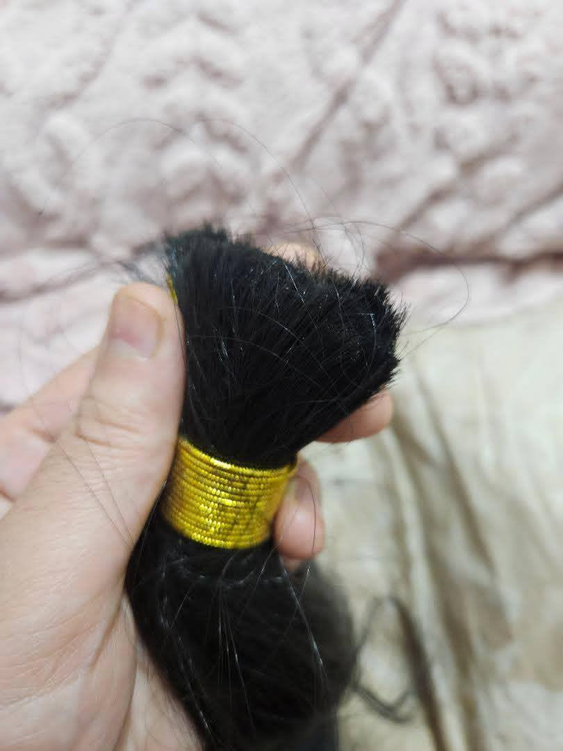 مرحبا بنات لقطعه عله الفين عندي كميه من هاذ شعر للامانه ماعرف اذا طبيعي او لا يجي كوكيز طول شبر ونص  ويجي مثل شعر مقصوص عندي كميه كبيرة لتريد تراسلني خاص


**إذا كنت صاحب هذا الإعلان وتريد حذفه لأي سبب، رجاءا أرسل رسالة إلى الدعم الفني**