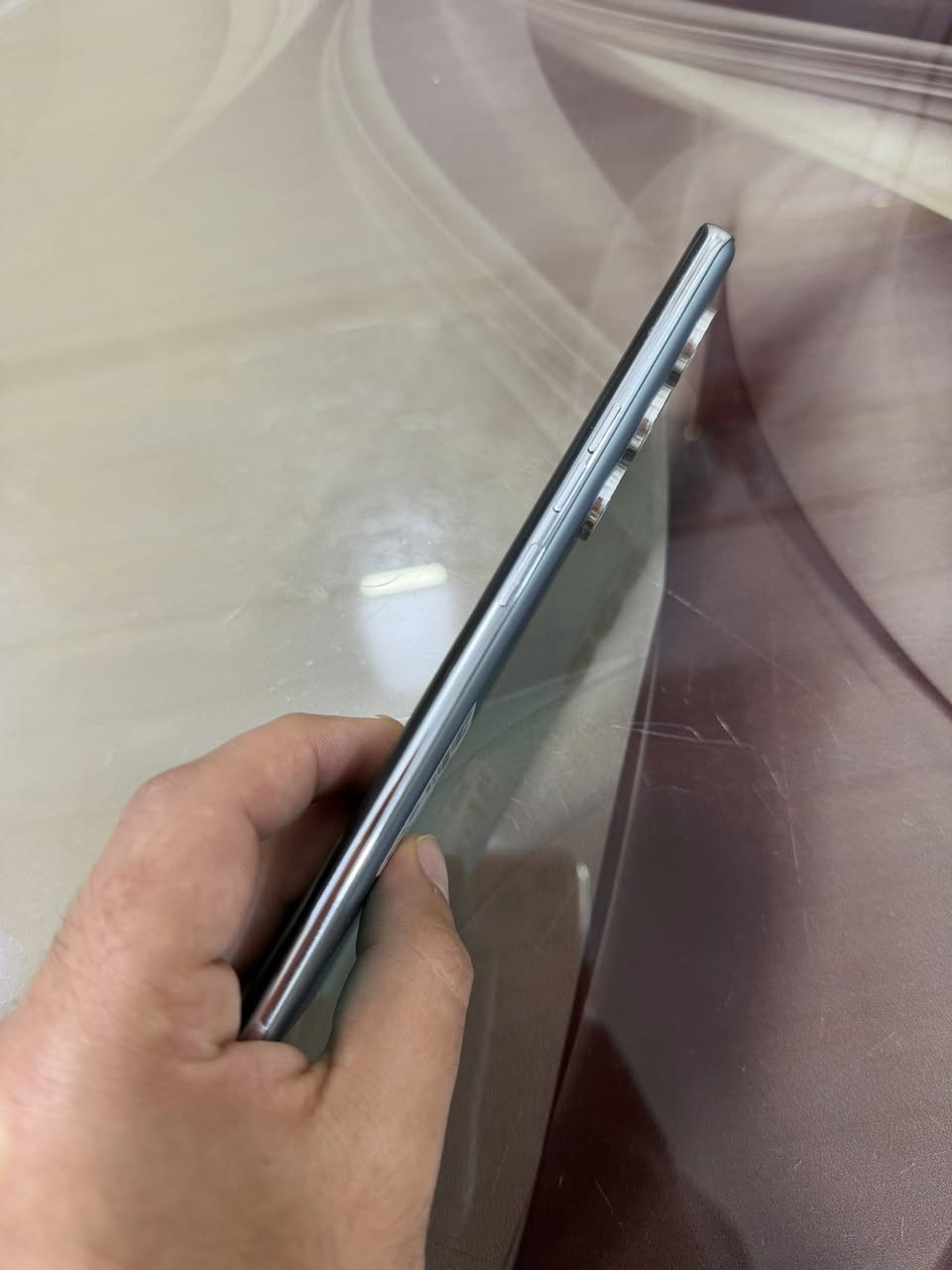 سلام عليكم تكنو كومون40 برو 5G ذاكره العشوائيه 12 يعني مو العادية 256 جهاز اخو الجديد مستخدمه كم مره السعر 325 وبي مجال مكان بغداد البياع .تلفون ***********
