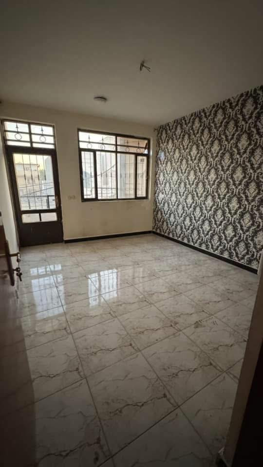 لليجار مشتمل ٨٠ متر يحتوي ٤ غرف نوم البيت نضيف كلش السيديه مربع الاقتصاديين خلف شارع ٤٠ من مدخل الاطفاء ايجاره مليون قفل ***********
