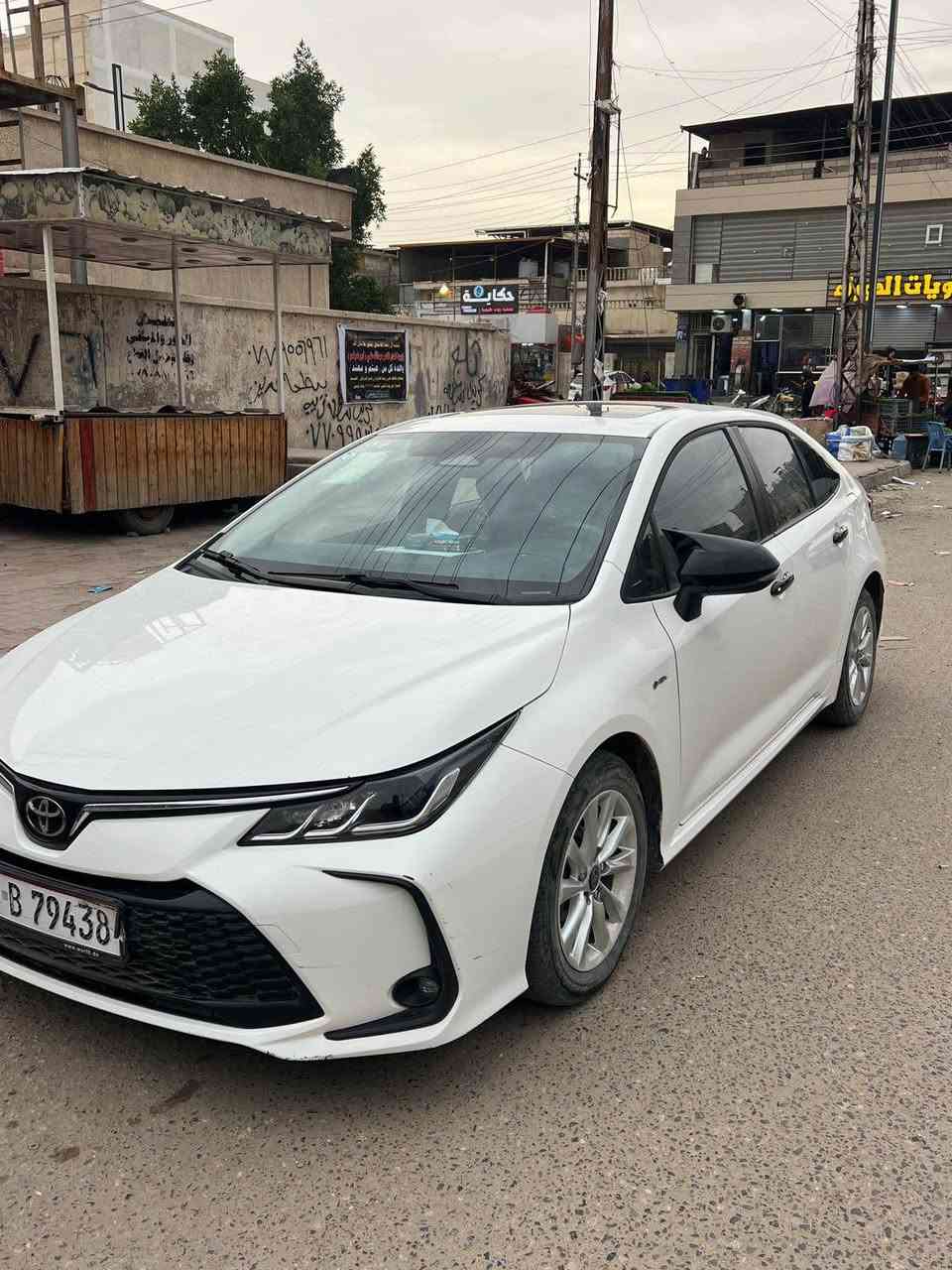 كورلا هيبر شكل الخليجي راعي بصره ورقم بصره حره تحويل ثاني يوم سياره جيده وتخبل  بيه ضربه جاملغ الخلفي والباب بارد ماشيه 40 الف  سعرها 140مكان السياره بلبصره *********** البصرة, العراق
