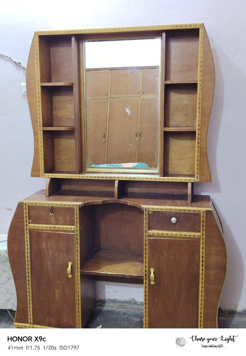 غرفه نوم صاج عراقي نضافه مثل ما موضح بصور العنوان الرمانه البوعبيد ***********
ادمن وافق
