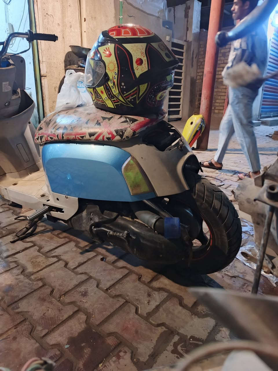 سلام عليكم حبايب
دراجة بوليسي مزودة محرك سكنس بوشة58ونص دراجة بيها شلعة ومعدل شك الكاع دراجة كاملة علا اخر حباية بس متروكة صارلها هواي عوزها بس باتري جيب وشغل 

السعر:550وبيها مجال

العنوان:كوت_زويرجات_قرب مركز شباب

الرقم:***********
