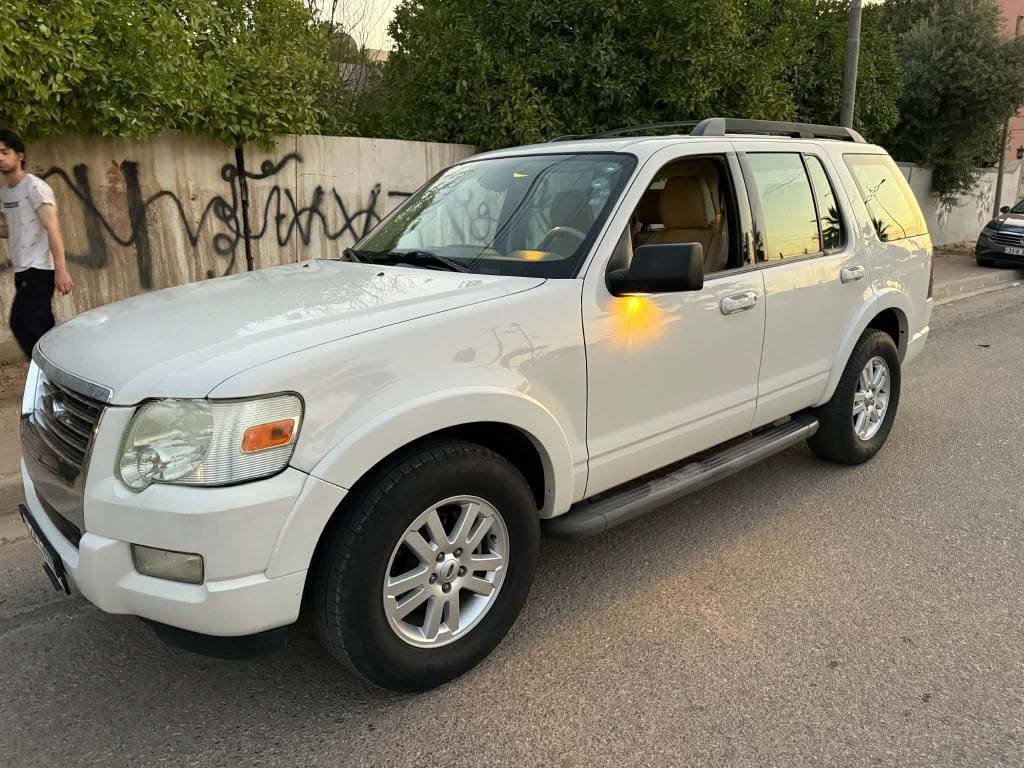 فورد2010شريكه نيفه صفر شريكه گيرمحر تبريد شرط سلايت كين 3مقعد جاملغ واحد صبغ  كشن جل  سنه ويه جديد كوبون بنزين دواخل اصفر.  معروف سيارا    سعر 105.   خابر *********** كركوك, العراق
