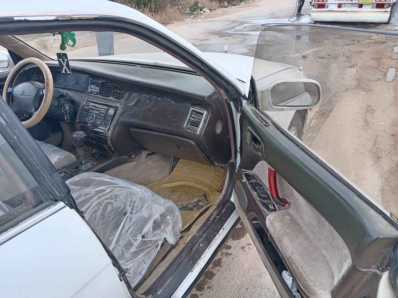 السلام عليكم بطه متصل للبيع موديل 1992 رقم بابل مكينه وكير ٢٥٠٠كفاله حداديه جديده تخم تاير تبريد ثلج سنويه ٢٨ بابل قضاء القاسم ***********
