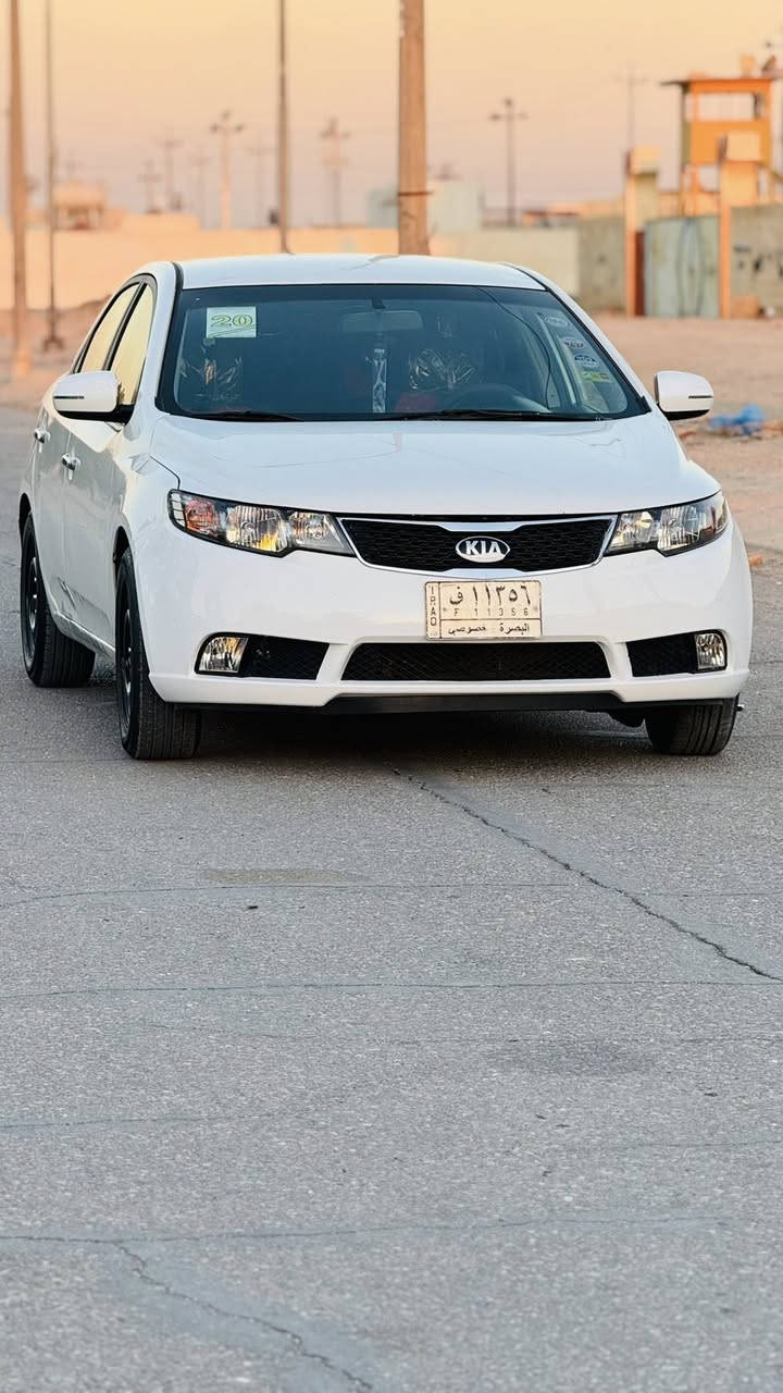 سلام عليكم كيا سيراتو 2012 خليجي مكينه 1600 حداده تخم تاير تبريد جاهزه من كلشي مكفوله رسميات والضربه القويه رشات صبغ وتبديل كفر جاملغات الخلفيه  بكوريا شغل بلاد مامبين مواصفات كشنات جلد لونين شاشه كامره تحكم  ستيرن حساسات رقم بصره سنويه 2028 تحويل ثاني يوم السعر 84$ عنواني البصره الاستفسار ***********
