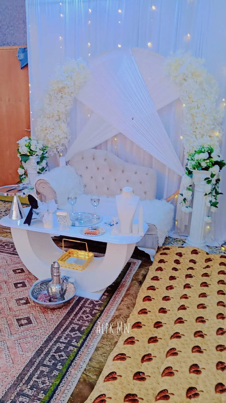 السلام عليكم يوجد كوشات جميع المناسبات حسب طلب توصلك للبيت جميع محافظه بابل عنوان الحصوه *********** يوجد واتساب او تصال على الرقم#كوشات_مناسبات
