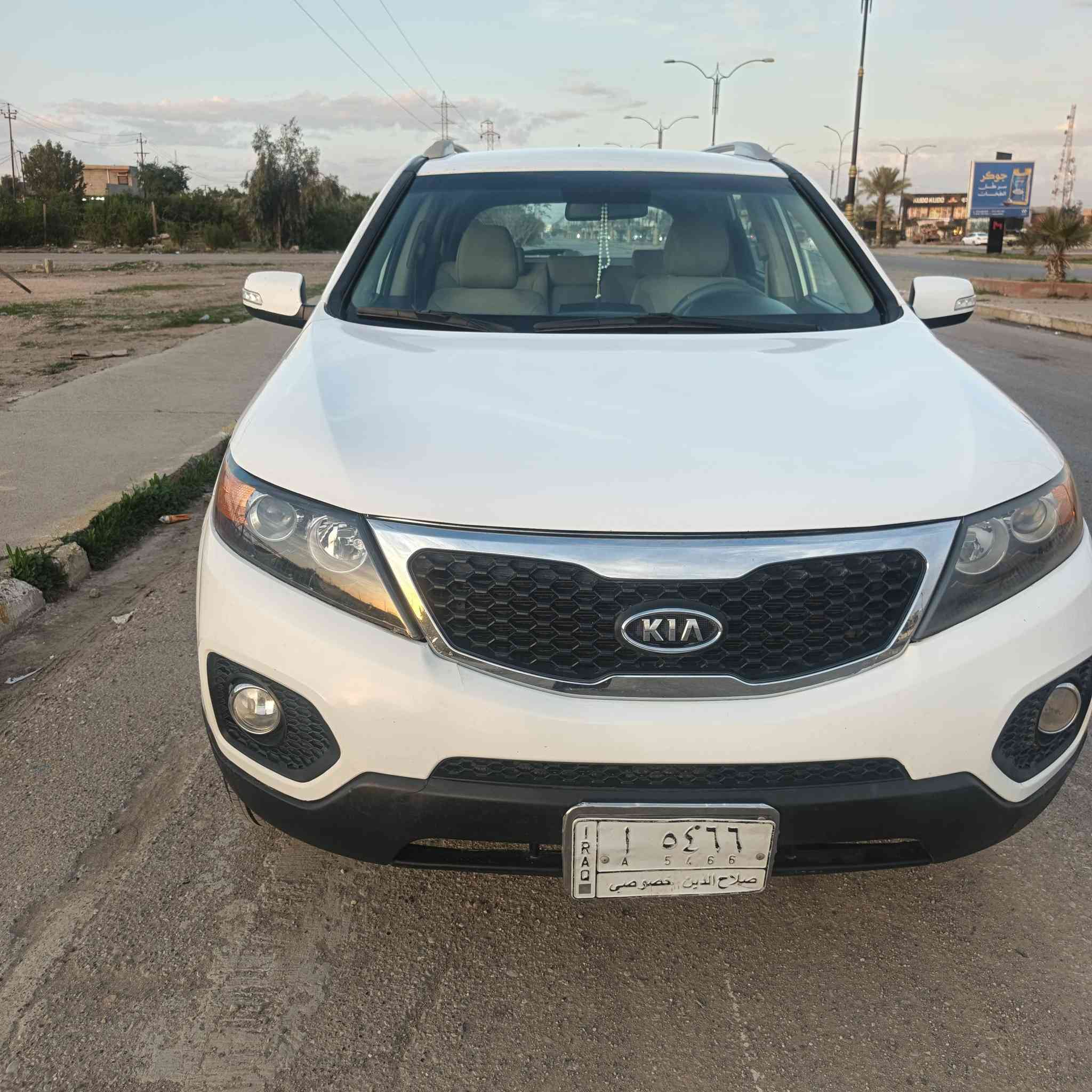 سلام عليكم  ، للبيع او مراوس
سيرنتو موديل ١٣ خليجي مكانها تكريت السعر مناسب ١٣٥ 
اتصل ***********
