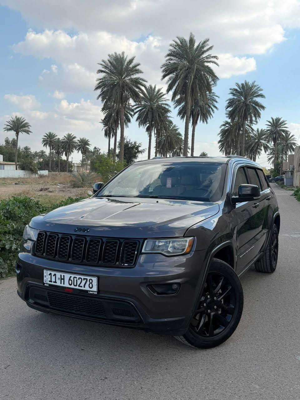 سلام عليكم
جيب لمتد 2020 
موصفات اللمتد معروفة
فتحه بنوراما 
كشنات تدفئة تبريد 
جنطه كهرباء 
رادارات جوانب 
تشغيل عن بعد 
حادث قطعتين ورأس شاصي ايسر 
مكان بغداد شارع فلسطين
رقم *********** بيع ا بغداد, العراق
