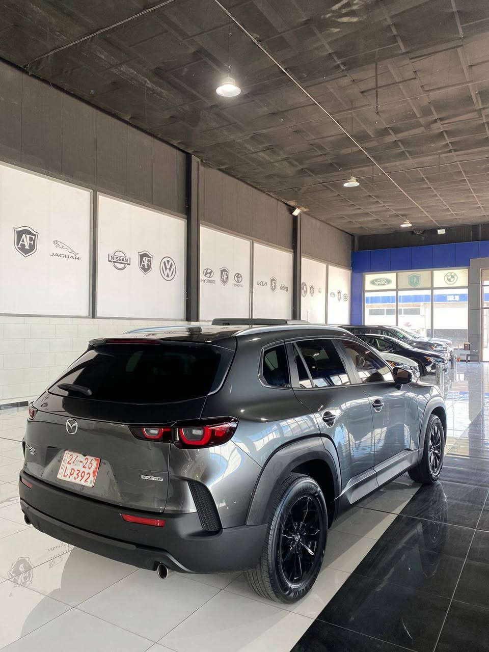 مازدا cx50 پریفیرد 2025
بئ بویاخ 
ژمارەی کاتی نە شکاوە
30 هەزار مایل رۆیشتوە 
شانسی گیر مەکینە بەشەرت
 تەنها 2 پلەی تەعدیلی سەرد
نرخ 185 ژمارەی شانسی
7MMVABBM8SN318145
شوؽن دهوک

مازدا cx50 پریفرد 2025
ماشية 30 الف مايل
تترقم شمالي
حافة البند تعديل بارد
حافة الجنطة تعديل بارد
السيارة ايرباك كاملة سستم راجع شركة ما بيها اي
ضوة تترقم شمالي فقط 
السعر 185
رقم الشاصي 
7MMVABBM8SN318145
مكان السيارة دهوك
للمزيد من المعلومات 
*********** واتس اب
