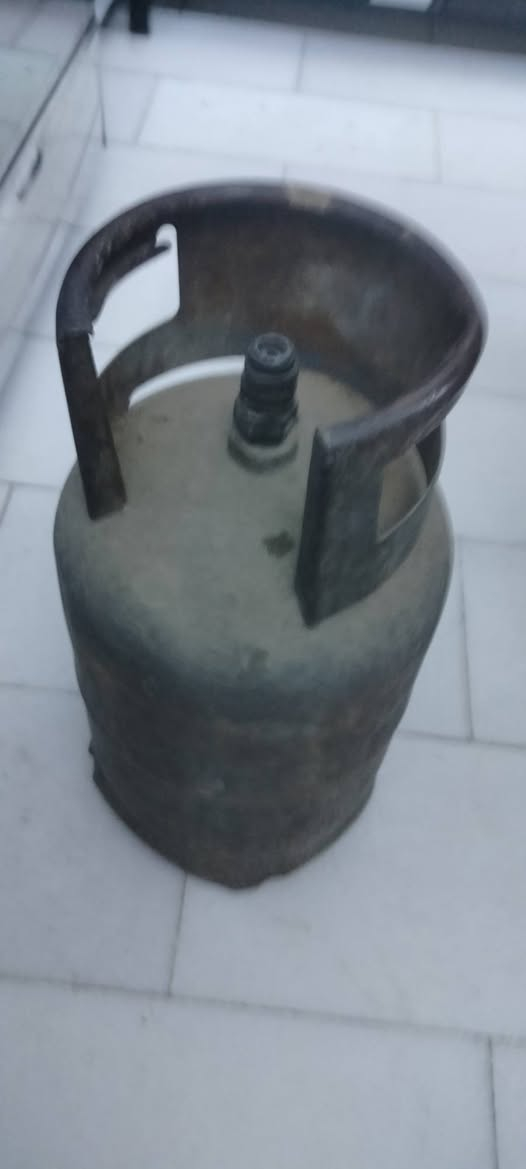 أغراض للبيع بالتجزئة حسب الطلب الاتصال على الرقم الموجود أسفل ***********
