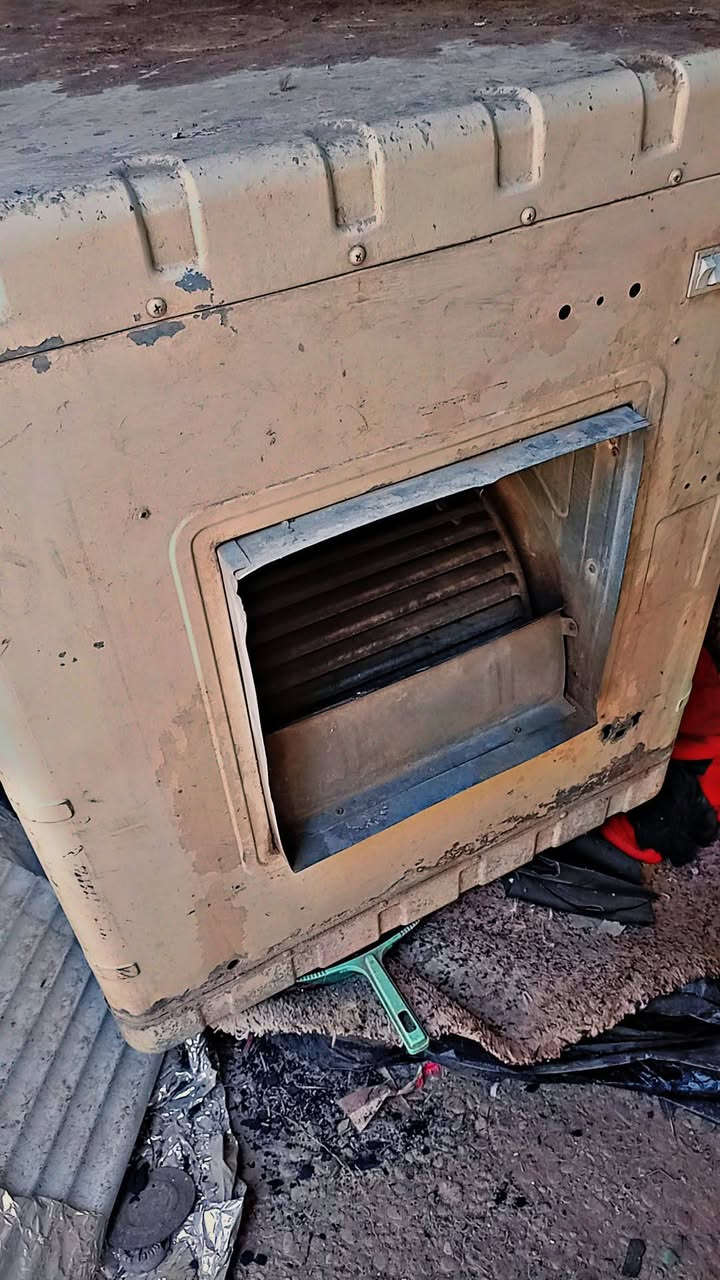 مبردات عدد 2للبيع
كنفيرة حجم وسط مع مبردة عادية مال بيت 

للاستفسار مراسلة الصفحة او الاتصال على الارقام التالية ***********

***********
