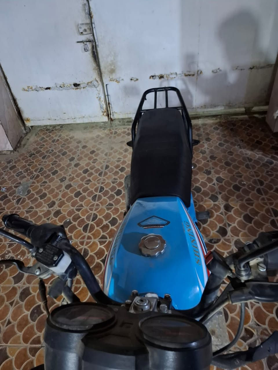 دراجه للبيع  شاينك ٢٠٢٣ اوراق كامله دراجه نظيفه ٨٠٠ بيه مجال *********** /***********
