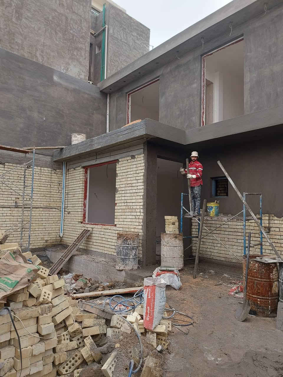 كادر مصري في بغداد لبخ درجة أولى خشنه ونعمه ونثروتصفير مصاطر***********
