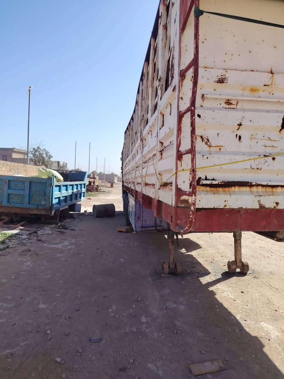 سلام عليكم عربانه للبيع طول 13/60دناكير 14صيني شاصي اوربي مكانه الانبار القائم اي استفسار اتصل عل رقم   ***********
