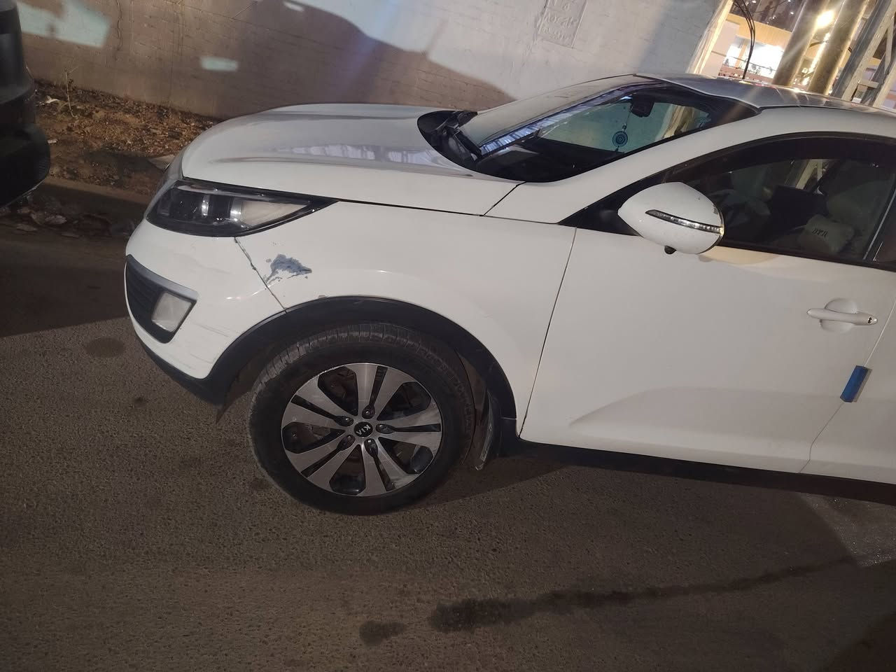 السلام عليكم سبورتج ٢٠١٢ خليجي بسمي السياره بيها سستم كامرات تسجيل والسياره مصبوغه عام اي استفسار اتصال على الرقم *********** موجود وات ساب
