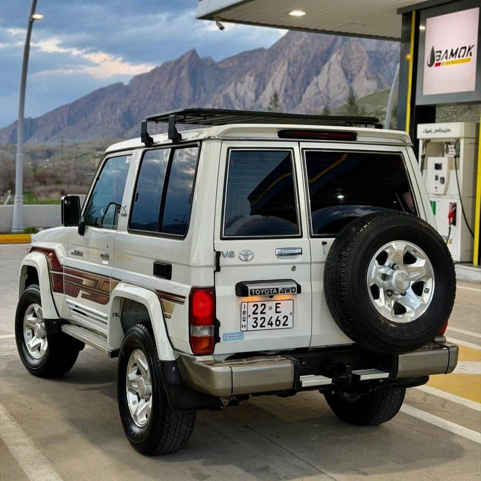 تۆیۆتا لاندکڕۆز j70 مۆدیل 2013 بیلاد پۆستاڵ 
165 هەزار کیلۆمەتر ڕۆیشتووە 
ناوزەرد
وینج
شوتە 
فۆڕمیکا 
لەسەر دەقی شەریکە ماوەتەوە 
١پەڵە بۆیاخ و دوو بست سارد 
ئەکسل و دەبڵ گێڕ بەشەرت 
سەنەوی تا ٢٠٣٠ تازەیە 
٤ تایە و ویلی لۆکی لە ژێرە

سـعـر : لە کۆمێنت داوابکە ڕاستەوخۆ بۆت دێت 📥 

گێڕ و مەکینە بەشەرت نەکراوەتەوە
هیچ کێشەیەکی تێدا نییە 

ژمارەی خاوەنەکەی 
***********
***********
