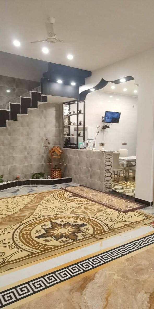 بيت للبيع مساحة 150م
البيت بناء جديد كله طابوق 

يحتوي استقبال صالة مطبخ صحيات غرفة 

المكان حي الاسرى الزراعي شارع سكلة شامل 

الاستفسار ***********
