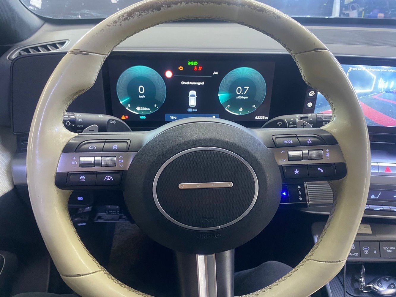 
ما هو الموديل والسنة بالتحديد للسيارة؟: 
2023
كم هو عدد الكيلومترات المقطوعة حتى الآن؟: 
66000
ما هي المواصفات التقنية مثل نوع المحرك والحجم؟: 
1600 تيربو 
هل هناك ضمان مُتبقي على السيارة؟: 
لا