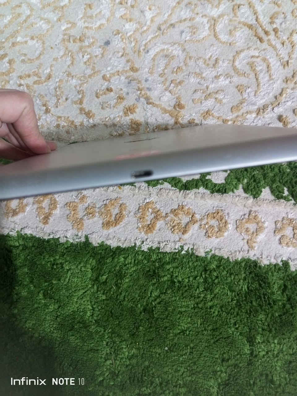 ايباد اير 2 ذاكرة 16 كيكا ينزل جميع البرامج والالعاب 
كفش نظيف سعر الجهاز 65 قفل موجود توصيل كافة المحافظات


**إذا كنت صاحب هذا الإعلان وتريد حذفه لأي سبب، رجاءا أرسل رسالة إلى الدعم الفني**