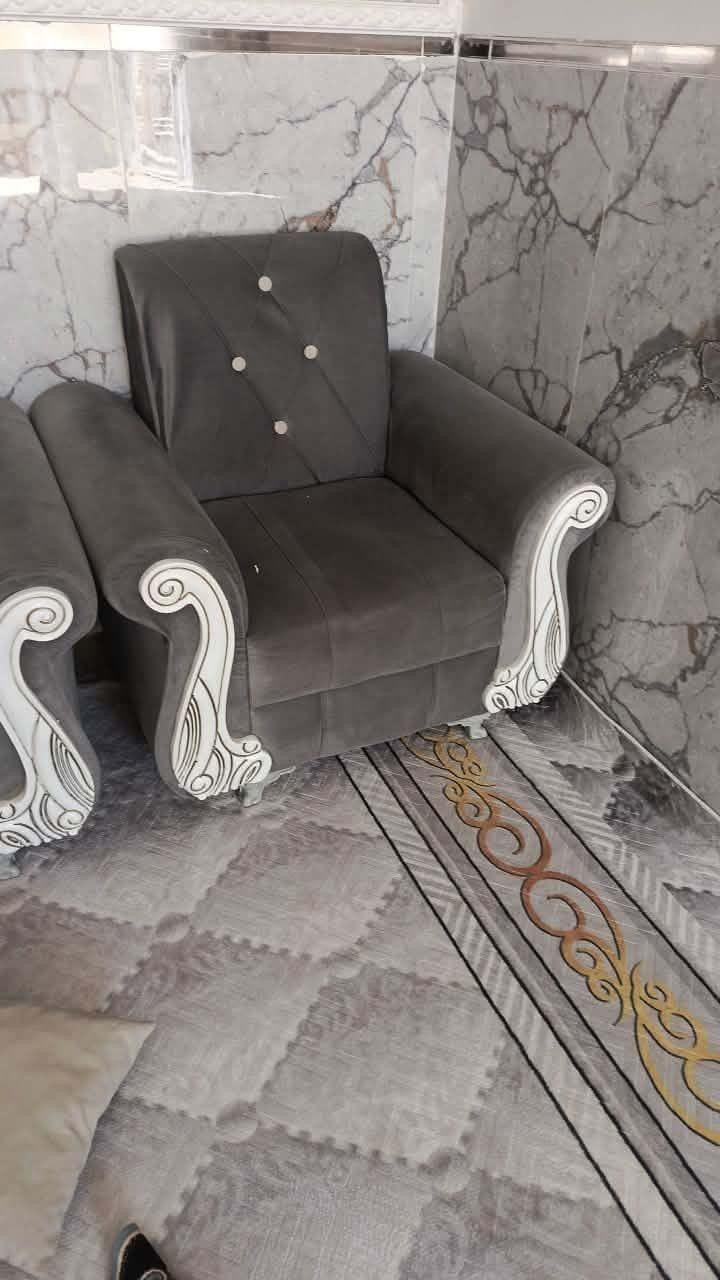 تخم قنفات للبيع نضيف كلش بس الجبيره نازله مكانه بالناصريه الحبيليه سجن الاصلاح مكتب عباس عوني السعر 170 ناصرية, ذي قار


**إذا كنت صاحب هذا الإعلان وتريد حذفه لأي سبب، رجاءا أرسل رسالة إلى الدعم الفني**