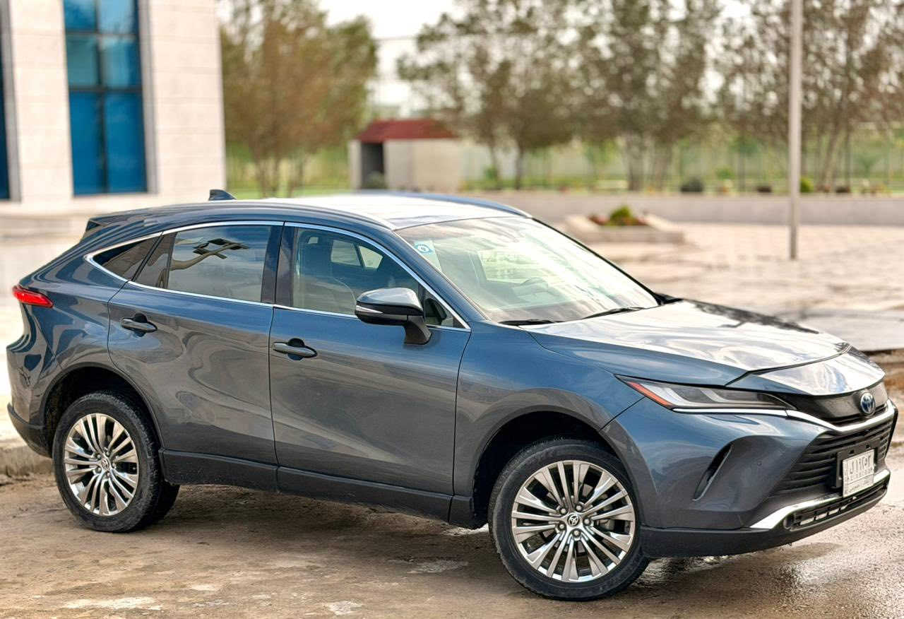 🔹السلام عليكم للبيع ..
♦️‏TOYOTA VENZA
♦️تويوتا - فينزا .. XLE

🔹الموديل - 2022 .
🔹عداد المسافات (  35000) .
🔹رقم بغداد تحويل مباشر .
♦️السعر - ( 220$ ) وبيها مجال بسيط .

♦️مواصفات ..
🔹بصمة .
🔹تحديد مسار .
🔹كاميرا خلفية .
🔹رادار امامي رادار جانبي .
🔹داخل اسود .
🔹كشنات جلد .
🔹كشن سائق كهرباء .
🔹كشن سكن كهرباء .
🔹تدفئة مقاعد .

♦️الأضرار 
🔹بنيد بارد محدد - باب السائق بارد محدد - باب خلف السائق صبغ .
♦️بدون شواصي - بدون دواخل .
للأستفسار***********

♦️عنوان السيارة ..
ناحية الزاب
