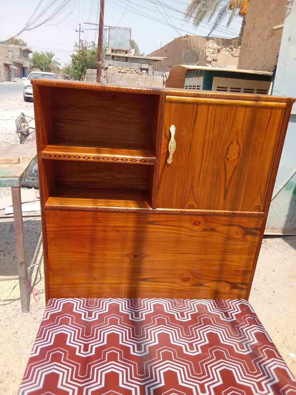 جرابي مكتبه حطاطه للاستفسار خاص او الاتصال 
***********
