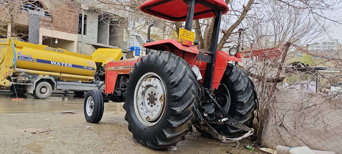 مۆدێل ٢٠١١یە ومەکینەی نەکراوەتەوە  تایەی شەریکەی لەژێرە پێش و دواش 😍
هیچ عەیبی تیانیە 
جیاز  و عەکسل و گێڕی بەشەرت  زۆر جوانە ماڵی دەستی  دۆستە 
بەس ماشاءاللە ی دەوێت 
  ماڵی ئیش 
200 سەعات ئیشی کردووە
سەنەوی ڕەقەم سلێمانی 
75$ و معامەلەیەکی برایانە 
 پەیوەندی بکەن (***********) السليمانية, العراق
