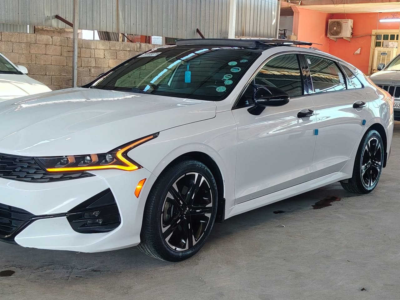 كيا 5K موديل 2021 فيئة GT Line

وارد أمريكي ماشية 61 ألف

محرك 4 سلندر Turbo1600 مامفتوح

كير اوتوماتيك وعادي 5 أنظمة قيادة

🚫 كلين تايتل عدا دعامية مسروقة قيادة 

رقم أربيل رقم وهزة وسنويه جديدة بأسمي شرط الوكالة 
والتحويل

المواصفات 
سقف  بانوراما
بصمة تشغيل عن بعد 
هندبريك بصمة اوتو هولد
داخل أسود وكشنات جلد وكهربائي
رادار امامي رادار جانبي رادار خلفي
بصمة تشغيل بصمة أبواب 
مستشعر وقوف
حساسات ضغط الاطارات
مراقبة النقطه العمياء
كامره خلفيه
نظام المفتاح الذكي
تدفئه المقاعد
مثبت سرعة
ابل كاربلاي
صندوق ذكي
سايد بريك بصمة
تحديد مسار
مانع انزلاق
قيادة ذاتيه
تحكمات ستيرن
ترحيب عند الاقتراب
لايتات وبكلايت LED 
بجم زينون
مراوسه حسب القناعة 

عنوان طريق اربيل موصل ناحية برطلة

للاستفسار ***********//***********

السعر 195 $$ وبي مجال
