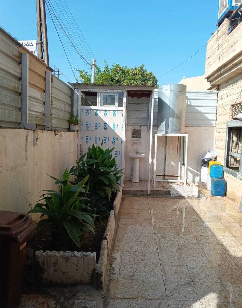 دار سكن للبيع...ملك صرف التسجيل العقاري/الزهور وپأسمي وشرط التحويل
المكان/حي سومر(بالبداية وقريب من مطعم سومر ...)...طابق ونصف
المساحة/٢٠٠م
المشتملات/
الطابق الاول/ غرفتين نوم +غرفة استقبال+هول+مطبخ+w.cوحمام وw.cخارجي
الطابق الثاني/غرفتين نوم+هول+w.c وحمام
ملاحظة /قريب من السوق ب٤٠م والمحلات واصلة أمام البيت وبجواره.
السعر/٢٠٠٠٠٠٠٠٠مائتان مليون دينار


**إذا كنت صاحب هذا الإعلان وتريد حذفه لأي سبب، رجاءا أرسل رسالة إلى الدعم الفني**