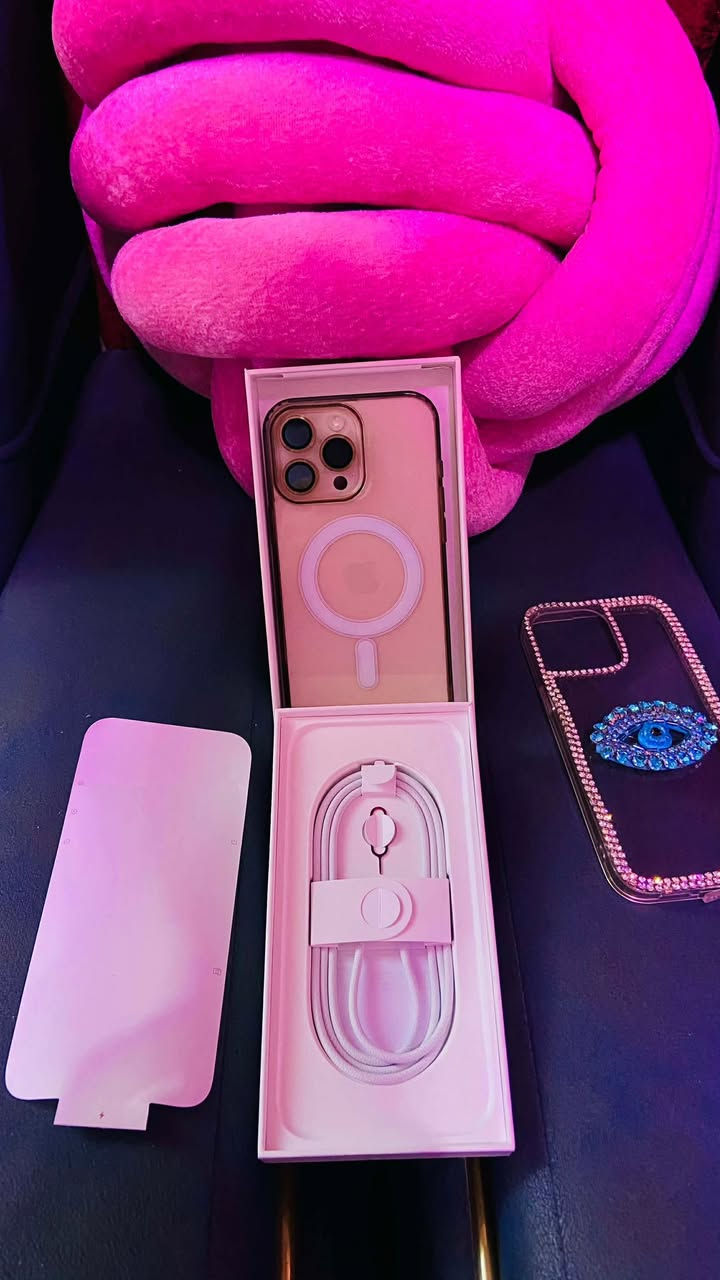 ايفون 16 برو ماكس للبيع ذاكره 256 وبطاريه 94 شرق اوسط نضيف وكامل ملحقات مكان كربلاء رقم الاتصال او واتساب *********** 
مكلف بل نشر الشراي يراسل الرقم
