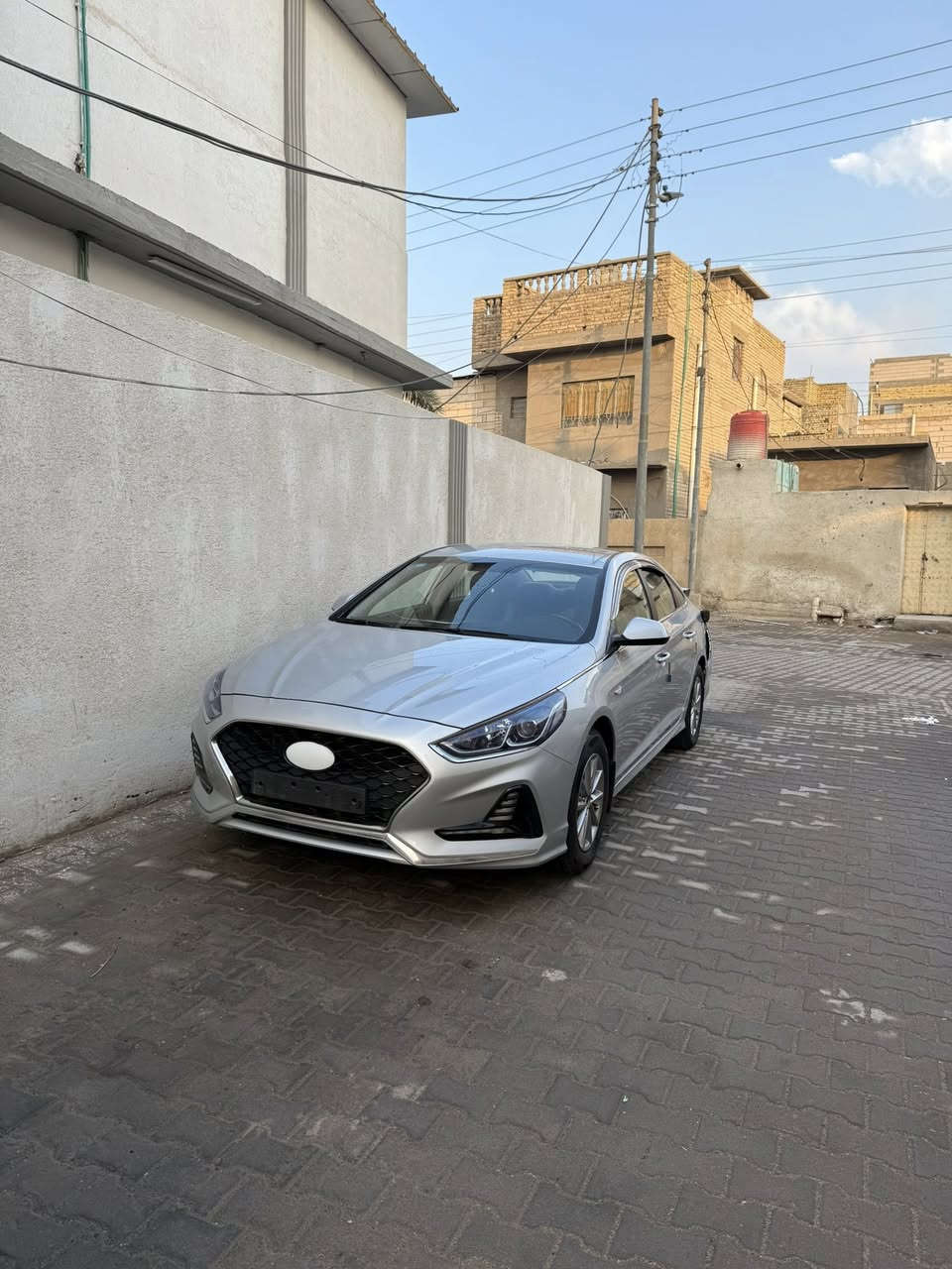 السلام عليكم
سوناتا وارد كوري 2022 غاز بلادي خط واحد رقم بصرة بأسمي السيارة على حادثها مثل ما واضح السيارة قبل كفالة عامة وحاليا ماعدى الحادث الباقي كله مكفول حتى مكفولة من الصبغ مواصفاتها واضحة بالفديو ونظافتها انظف من الصور ابيعك شرط التحويل ماشي 73,000 مكاني بصرة 
واتساب ***********
رصيد ***********
