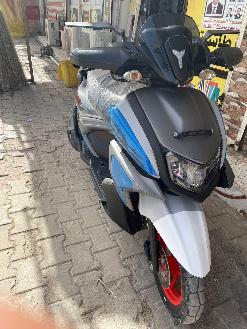 الاتصال او مراسله واتساب