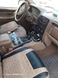 للبيع فقط موديل 2004 مكينه بطه 3000 سياره جاهزه ابلاديه منضومه غاز  بس...