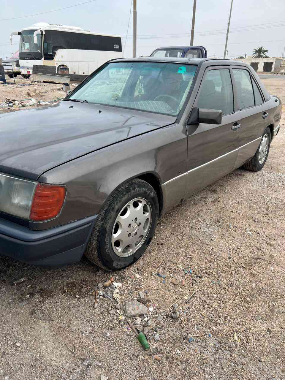 السلام عليكم سياره مارسدس موديل 88 رقم بصره سنويه منتهيه السعر 45 وبيها مجال مكاني بصره دير الشافي للأستفسار الاتصال على الرقم ***********
