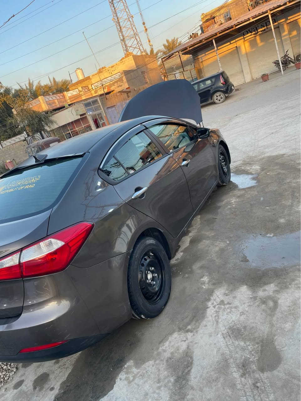 السلام عليكم 
كيا فورتي 2015 مكينه 2000 دوش 
مكينه كير تبريد كله مكفول 👍
داخله كلين بس دعاميه  وبيها 3 قطع رش صبغ فقط اثر شخوط 💔 سونار وتقرير مرفق بالمنشور
السيارة مدوشمه كشنات جلد ارضيه جلد 
شاشه تحكمات استيرن  باتري جديد 
راديتر ومنضومه مي جديده 
رقم بغداد مميز 👍 باسمي شوكت ميعجبك احولك 
مكاني بابل مسيب. *********** اتصال وواتساب موجود 
110 وبيها مجال المحمودية, بابل
