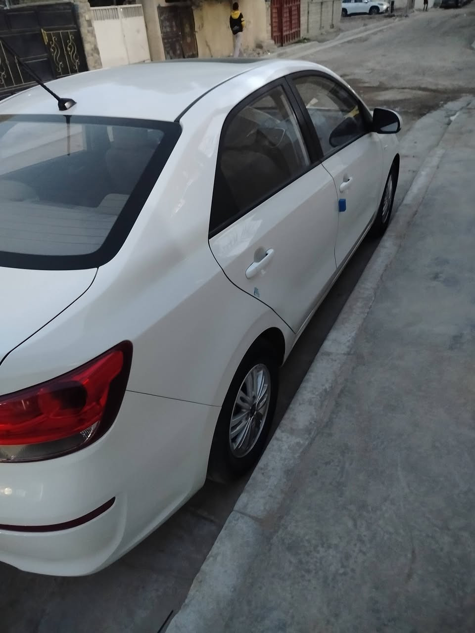 السلام عليكم 
للبيع كيا بيكاس
السعر:133 وبيه مجال
موديل2023
المواصفات فول السياره فتحه وشاشه جبيره
ماشيه :12الف بعده زيرو السياره محافضين عليه
بسمي السياره تحويل ثاني يوم
مكفوه السياره كفاله عامه عدا اصبع بالباب الخلفي واصبع بالباب الاميي بسسس غيره ماكو  وين ميعجبك افحص يعني على كد رصعه
العنوان :بغداد الامين
رقمي:***********
ما عجبك المنشور ارفعه بكلمة يالله🤍
