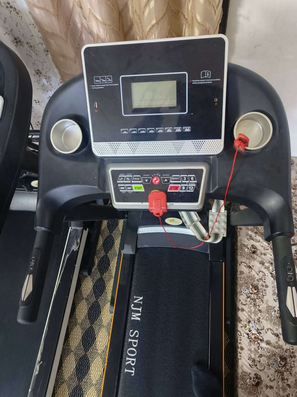 اجهزه جري عدد 2
حجم الاول 180 كيلو 
والثاني 120 
اجهزه جدد غير داخلات تصليح 
الاول سعره  
والثاني سعره 250 
وييهم مجال 
*********** 

ابو غريب المنسيه قرب مدرسة ابو القاسم
