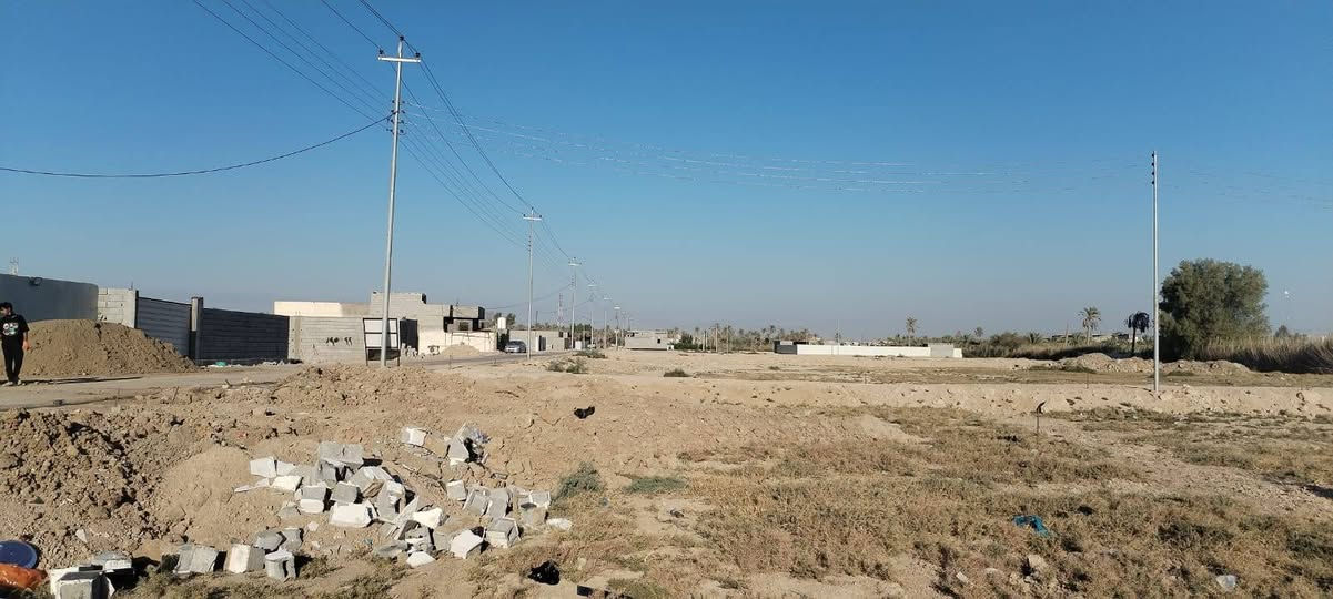 دوانم للبيع انصاف الدوانم ارباع الدوانم طابوملك صرف زراعي ملاك عراقي وكالة محكمه كل الخدمات ماء كهرباء شارع تبليط 10متر مكان مميز جداا قضاء شط العرب مقابيل شط العرب قرب جسر خالد للاستفسار واتساب ***********او ***********
