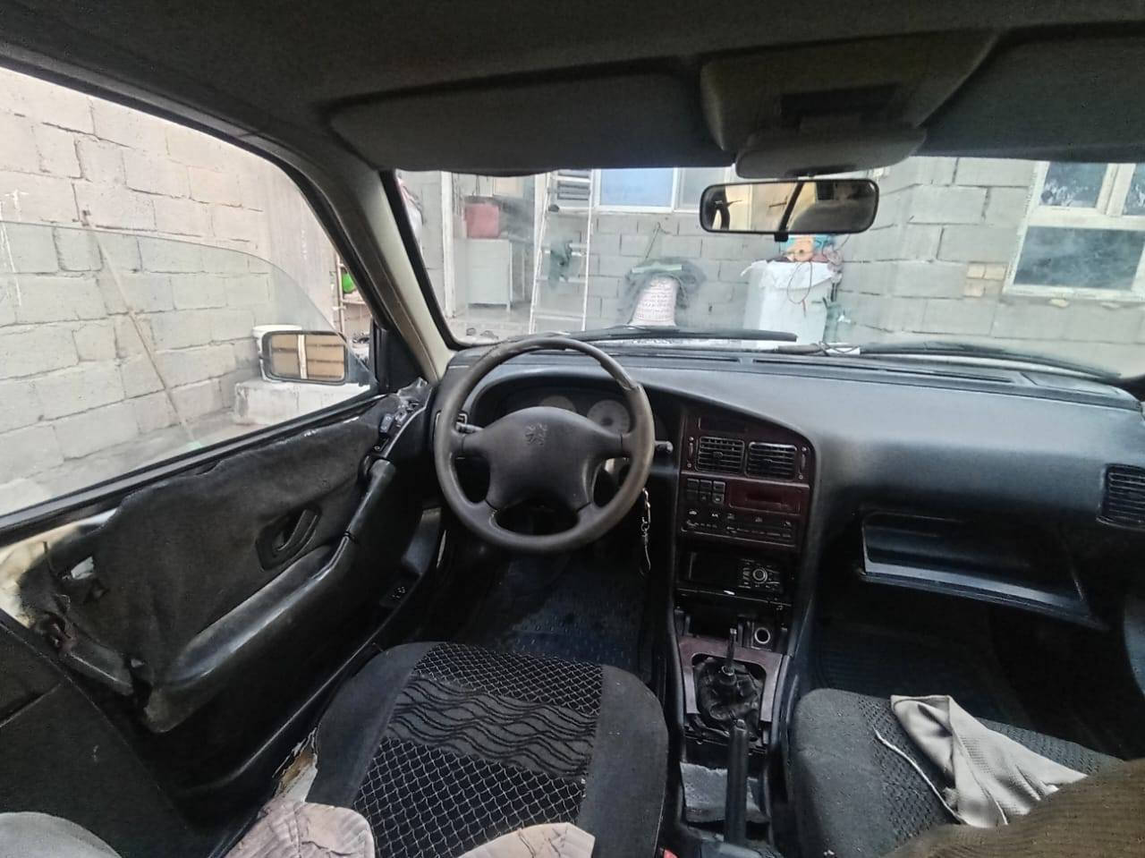 بيجو باص رقم بصره محرك كير بحاله جيده السعر 15موبايل *********** البصرة, العراق
