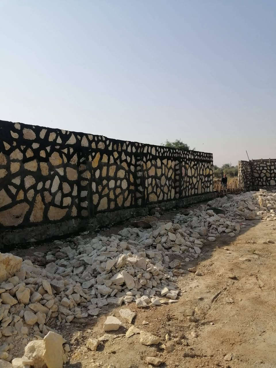 ابو عباس لبناء الحجر كرسته وعمل اسيجه بيوت تطبيك سواقي بحيرات اساس الاستفسار على رقم  ماسنجر موجود 74334284 078# ***********
