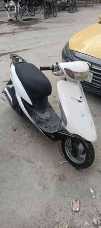 عصفورية فحل 60 للبيع الدراجة جاهزة على اخر حباية ، كابريتر وتجفيت جديد...